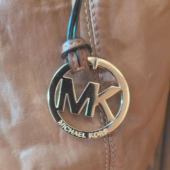 Michael Kors Lilly Walnut Soft Leather Gold Chain Strap Tote Shoulder Bag - Picture 3 of 14